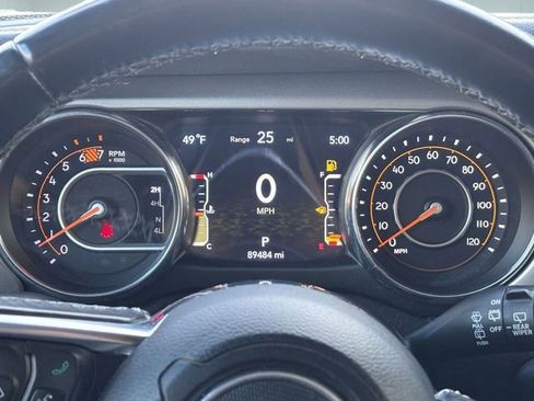 Used 2021 Jeep Wrangler Unlimited Sahara w/ Uconnect 4C Nav & Sound Group image 15