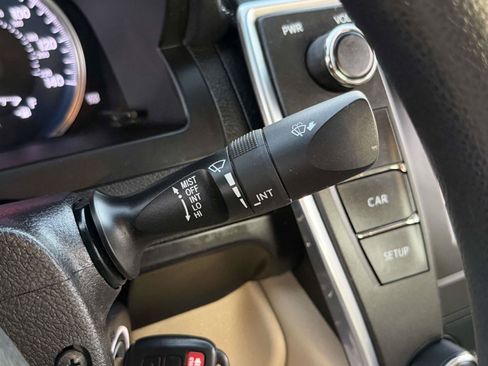 Used 2017 Toyota Camry LE FWD image 15