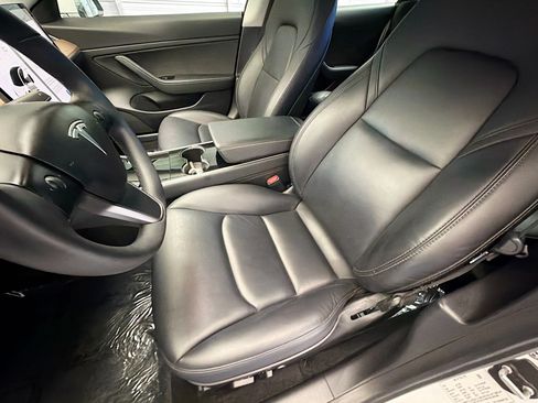 Used 2020 Tesla Model 3 Standard Range Plus RWD image 11