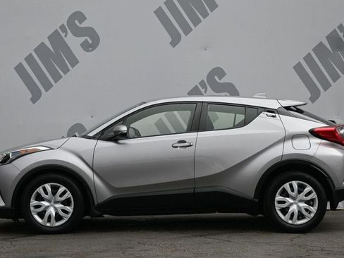 Used 2019 Toyota C-HR LE FWD image 6