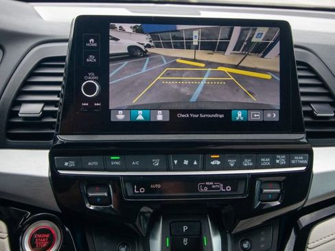 Used 2025 Honda Odyssey Touring image 24
