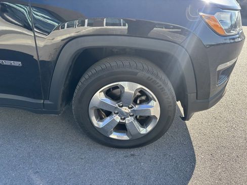 Used 2018 Jeep Compass Latitude w/ Popular Equipment Group image 4