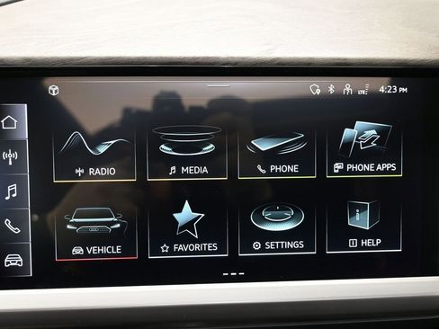 Used 2023 Audi Q4 e-tron Premium w/ Convenience Package image 24