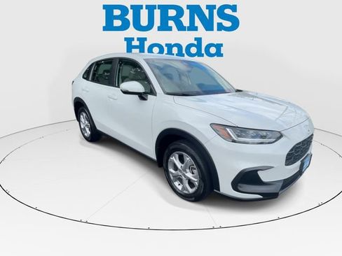 Certified 2023 Honda HR-V LX image 2