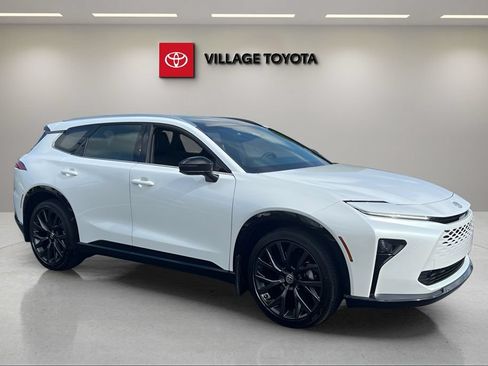 Certified 2026 Toyota Crown Signia w/ Advanced Technology Package AWD/4WD image 7