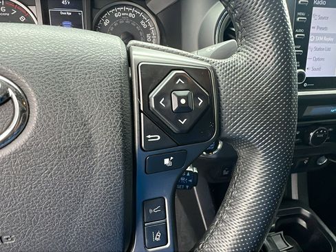 Used 2022 Toyota Tacoma TRD Sport image 28