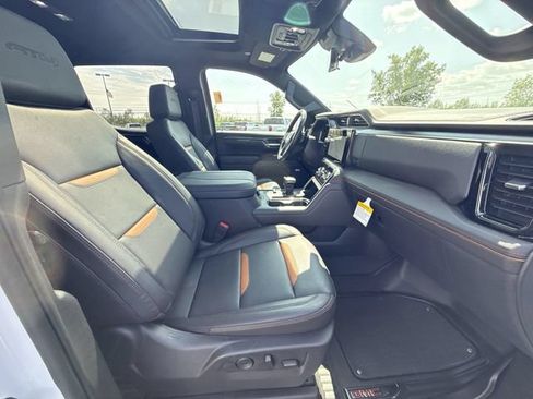 Certified 2024 GMC Sierra 1500 AT4 w/ Technology Package AWD/4WD image 28