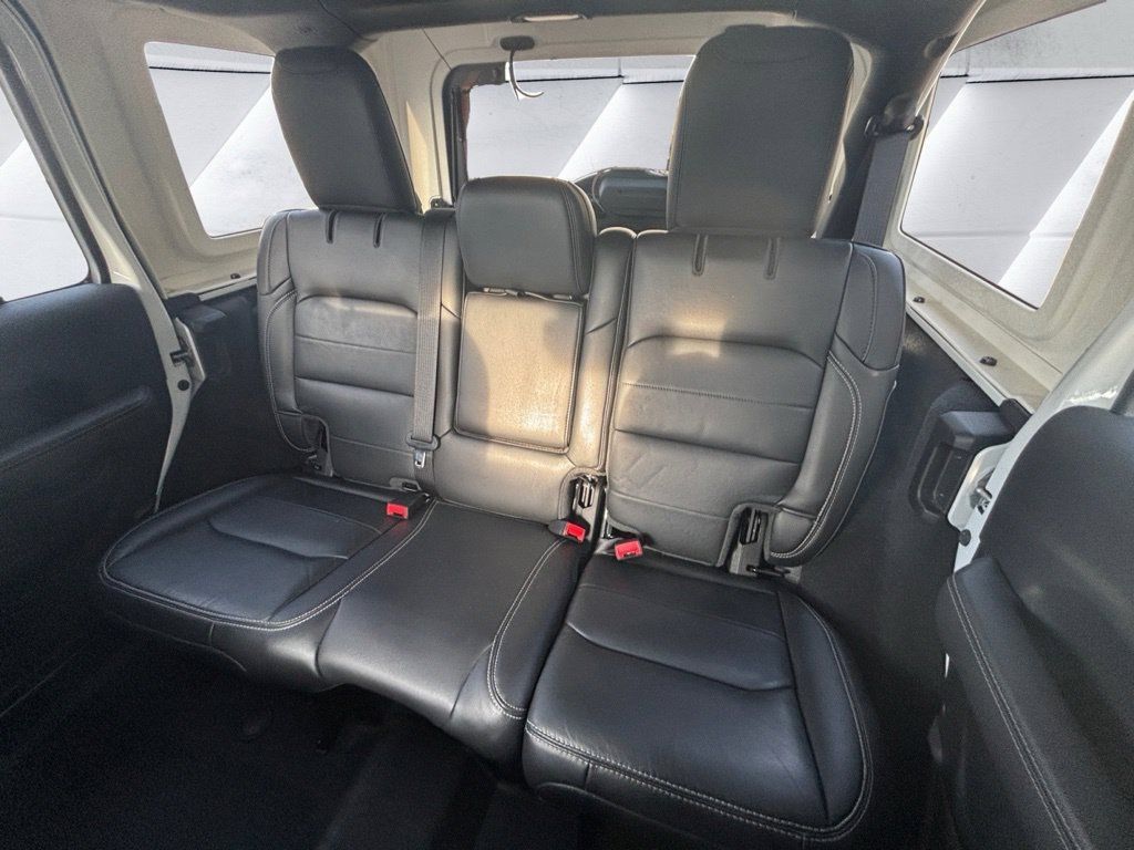 Used 2021 Jeep Wrangler Unlimited Sahara AWD/4WD image 20