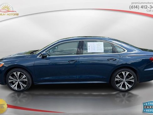Used 2022 Volkswagen Passat 2.0T SE FWD image 2