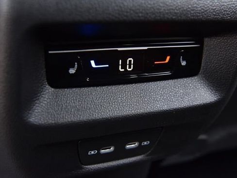 New 2026 Volkswagen Tiguan SEL R-Line AWD/4WD image 23