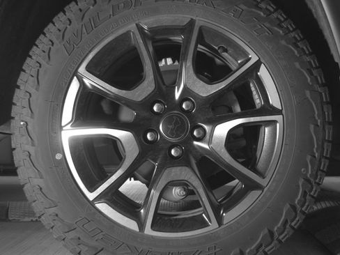 Used 2025 Jeep Compass Trailhawk AWD/4WD image 15