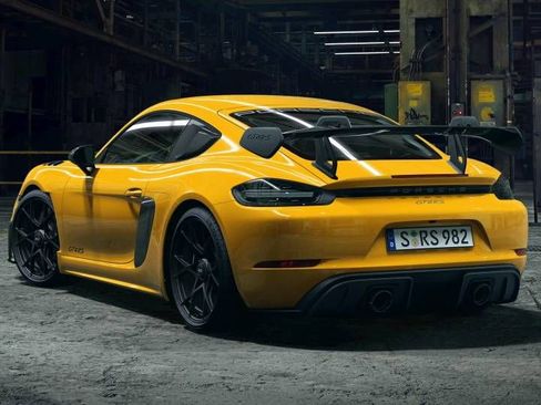 Certified 2023 Porsche 718 Cayman GT4 RS image 3