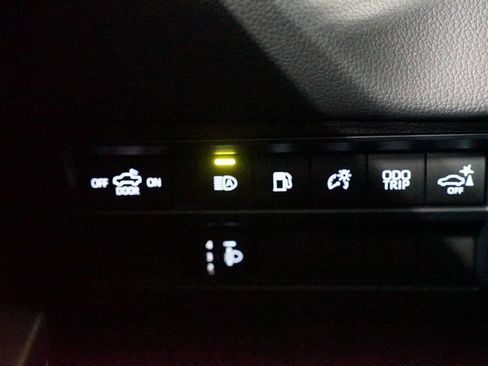 Used 2025 Toyota Tundra Limited image 25