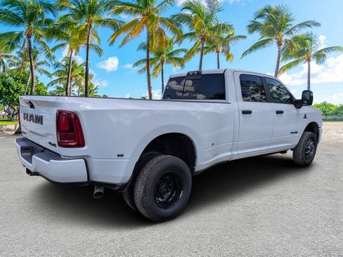 New 2026 RAM 3500 Big Horn AWD/4WD image 3