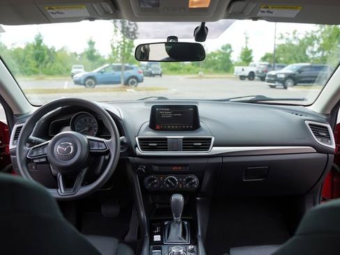 Used 2017 MAZDA MAZDA3 Sport FWD image 25