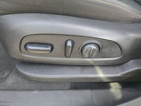 Used 2020 Chevrolet Equinox LT AWD/4WD image 25