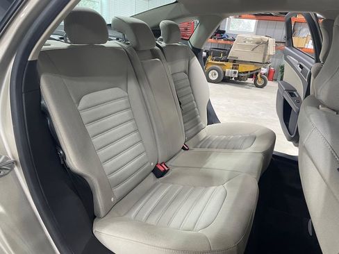 Used 2018 Ford Fusion S FWD image 18