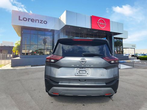 Used 2021 Nissan Rogue SV w/ Premium Package image 6