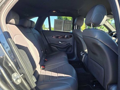 Used 2020 Mercedes-Benz GLC 300 4MATIC image 12