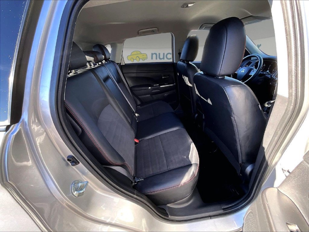 Used 2025 Mitsubishi Outlander Sport SE AWD/4WD image 16