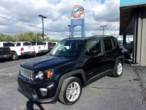 Used 2019 Jeep Renegade Latitude image 1