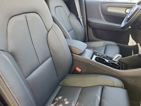 New 2025 Volvo XC40 B5 Ultra w/ Climate Package image 16