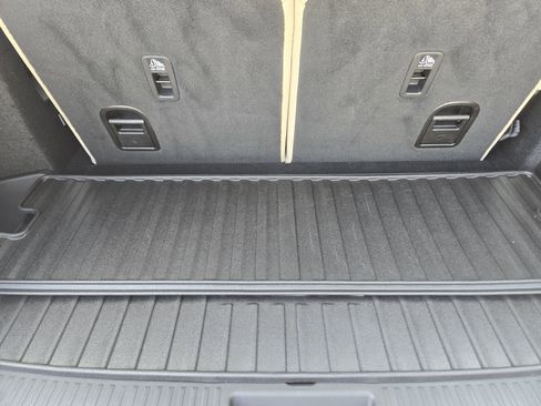 Certified 2026 Acura MDX w/ Technology Package FWD image 33