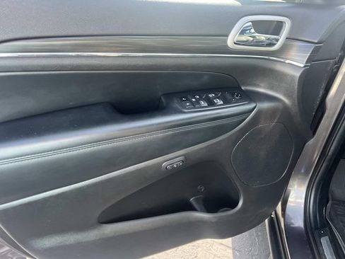 Used 2021 Jeep Grand Cherokee Limited AWD/4WD image 16
