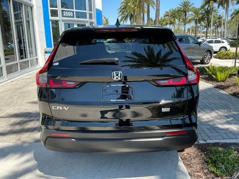 Used 2025 Honda CR-V EX image 5