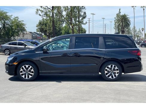 Used 2026 Honda Odyssey EX-L image 2