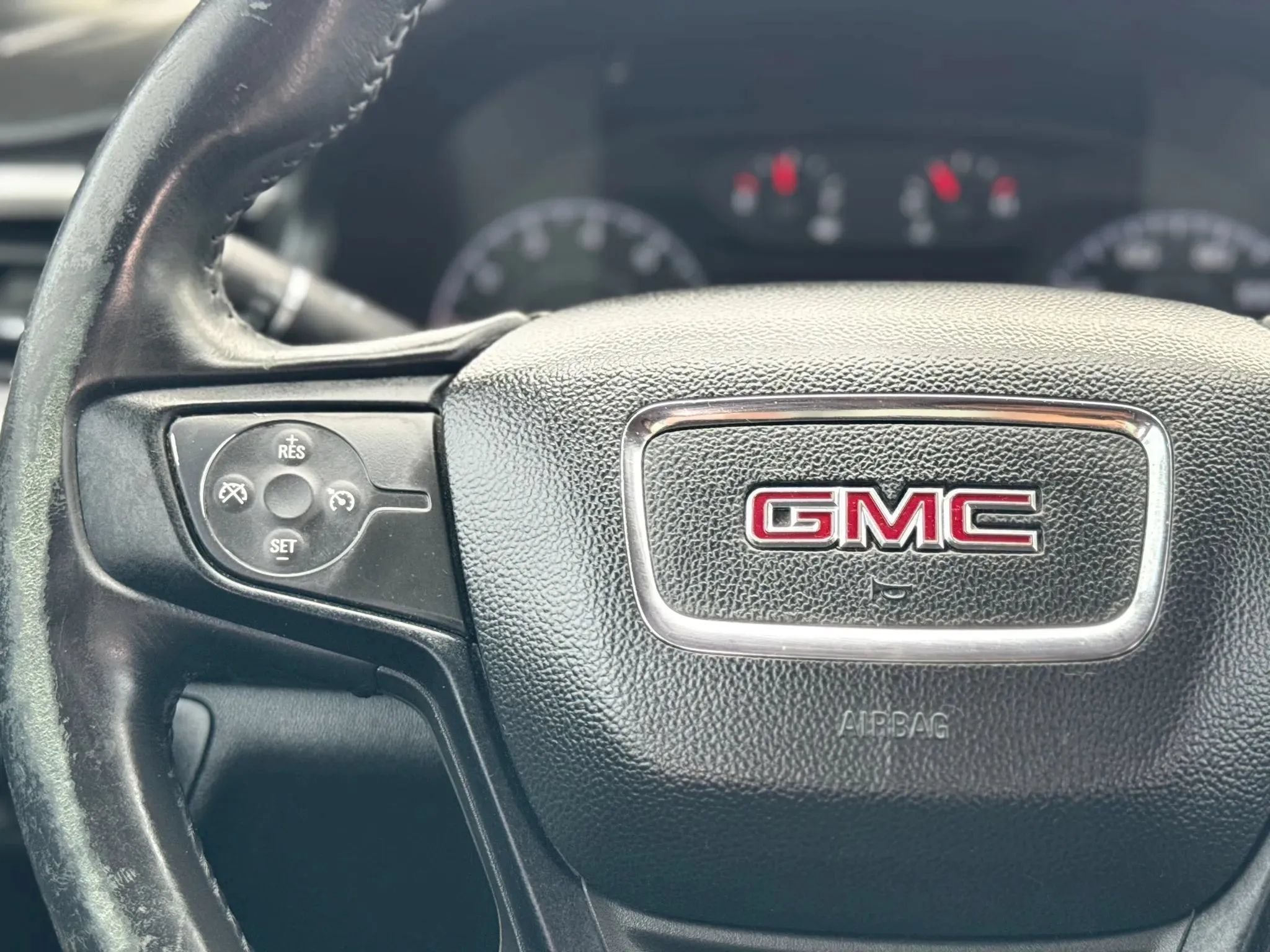Used 2017 GMC Acadia SLE FWD image 17