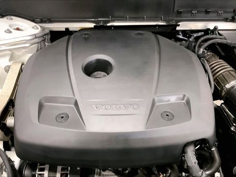 Used 2021 Volvo XC90 T6 Momentum w/ Climate Package AWD/4WD image 33