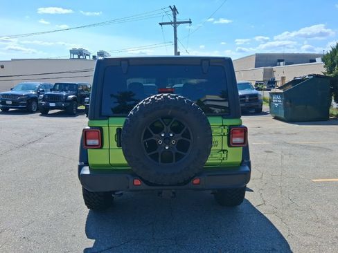 Certified 2025 Jeep Wrangler Sport AWD/4WD image 13