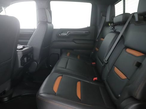 Used 2024 GMC Sierra 1500 AT4 w/ Technology Package AWD/4WD image 29