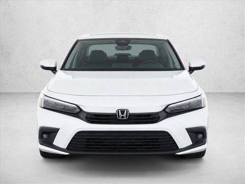 Used 2024 Honda Civic Touring image 2