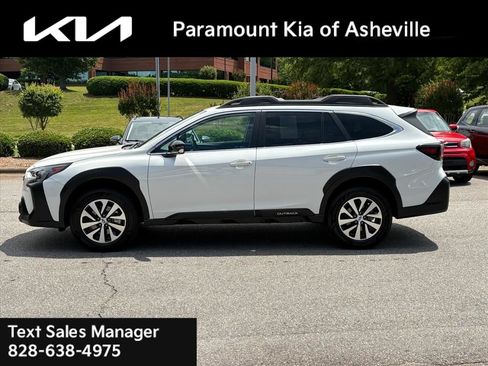 Used 2024 Subaru Outback Premium AWD/4WD image 3