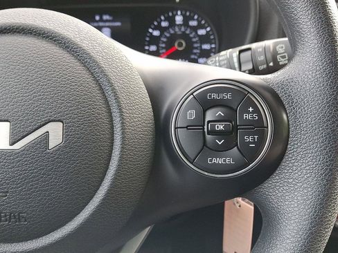 Used 2022 Kia Soul LX image 21