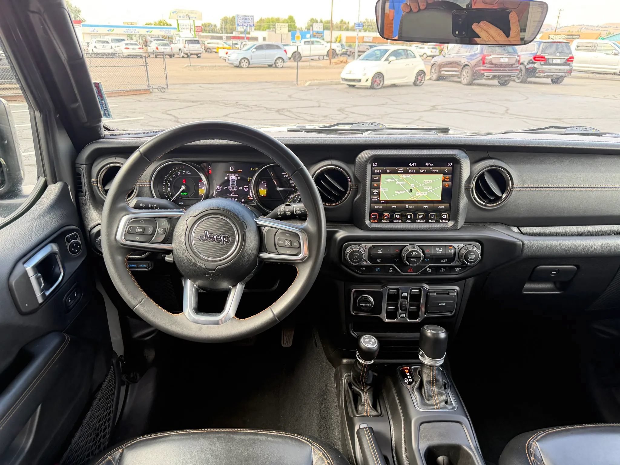 Used 2023 Jeep Wrangler Unlimited Sahara AWD/4WD image 21