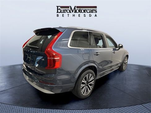 Used 2022 Volvo XC90 T5 Momentum w/ Advanced Package image 5