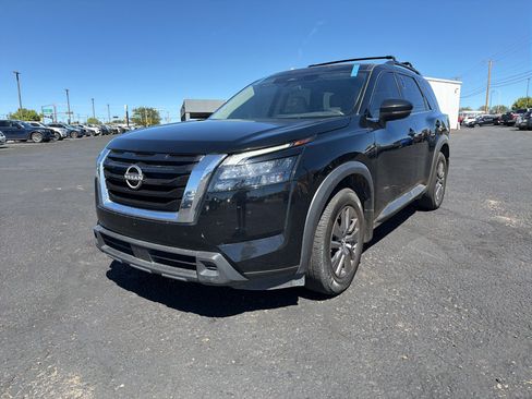 Used 2023 Nissan Pathfinder SV w/ SV Premium Package AWD/4WD image 1