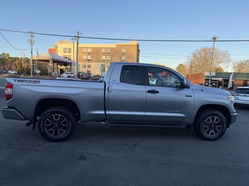 Used 2015 Toyota Tundra SR5 image 9