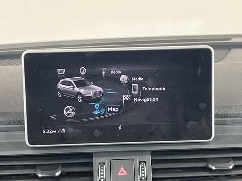 Used 2018 Audi SQ5 Premium Plus w/ Navigation Package image 16