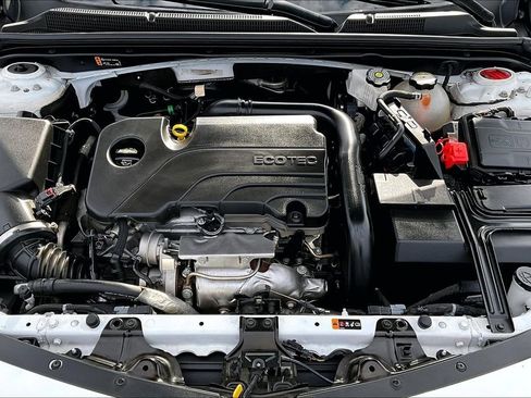 Used 2025 Chevrolet Malibu LT image 10