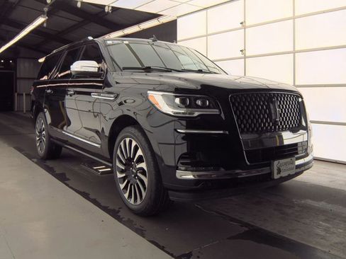 Used 2023 Lincoln Navigator L Black Label image 1