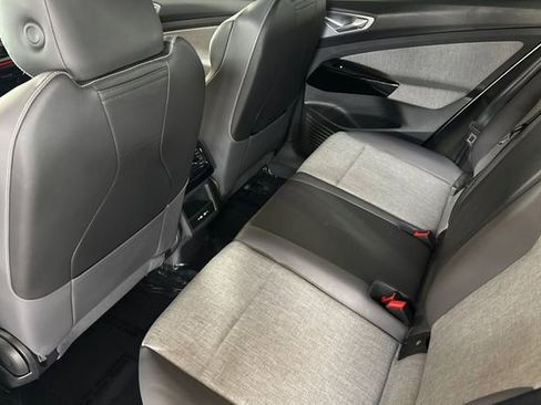 Used 2023 Volkswagen ID.4 2WD image 15