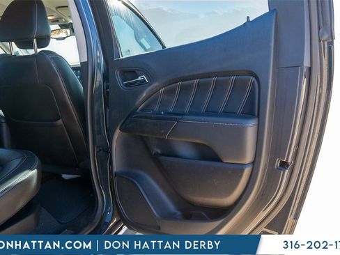 Used 2021 GMC Canyon Denali image 16