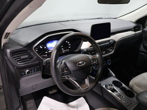 Used 2021 Ford Escape SE image 15