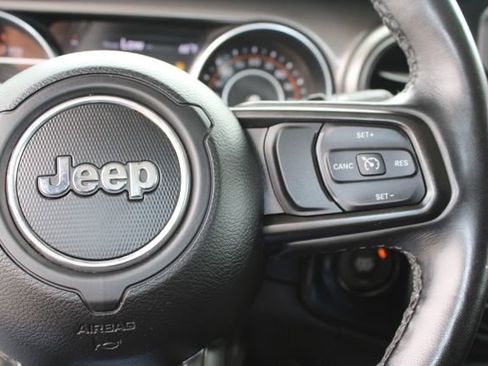 Used 2022 Jeep Wrangler Unlimited Sport AWD/4WD image 17