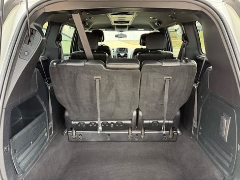 Used 2014 Chrysler Town & Country S image 24