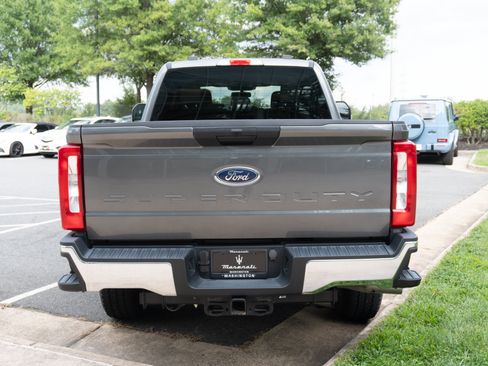 Used 2023 Ford F250 XLT w/ FX4 Off-Road Package AWD/4WD image 5